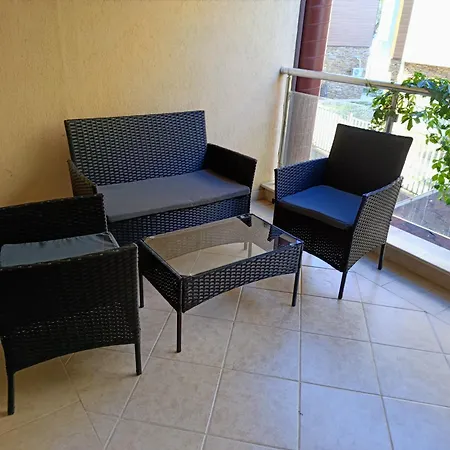 Apartament Harmani 4 *