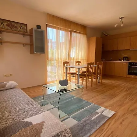 Harmani 4 Apartment